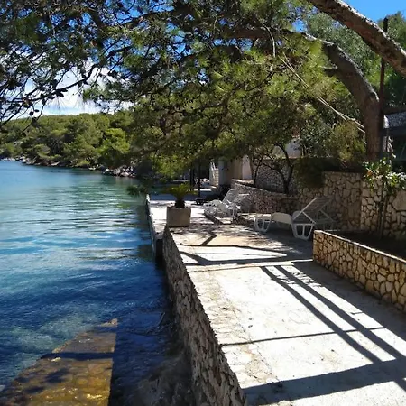 Seaside Secluded Cove Dumboka Bay - Dumboka Apartmán Sali