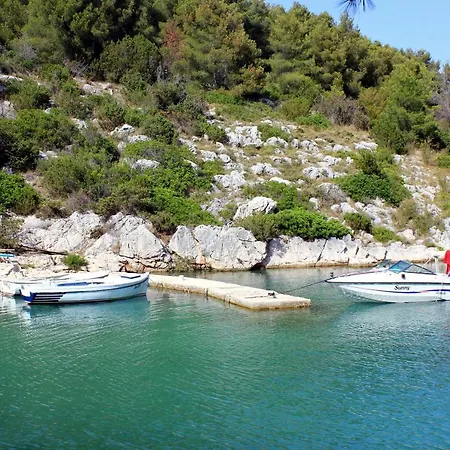 Seaside Secluded Cove Dumboka Bay - Dumboka Apartmán